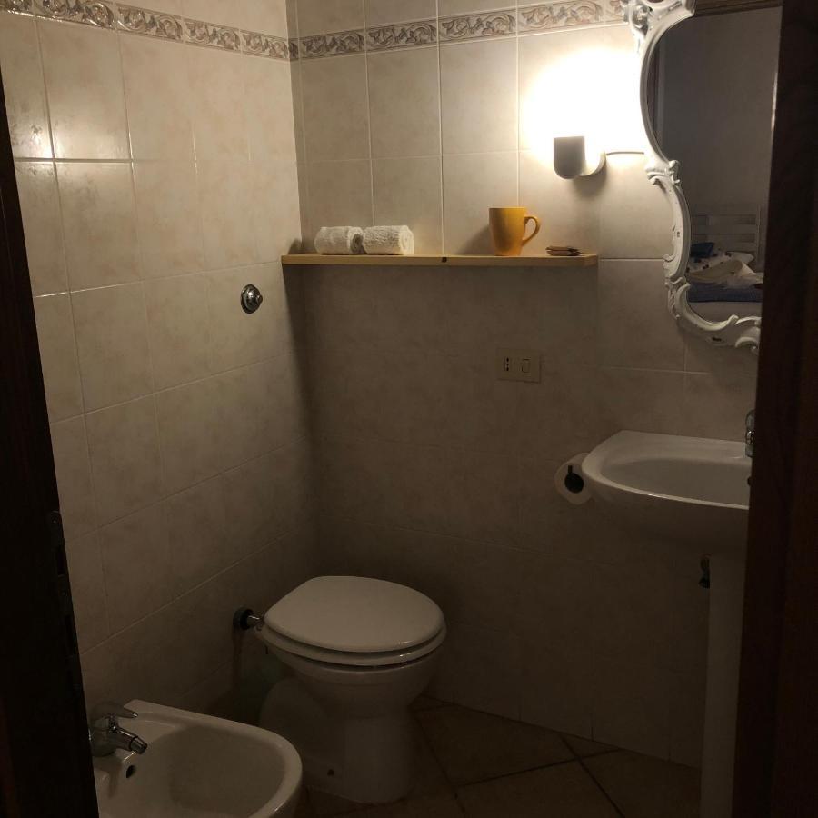 Anitta Guesthouse Кастаньєто-Кардуччі Екстер'єр фото